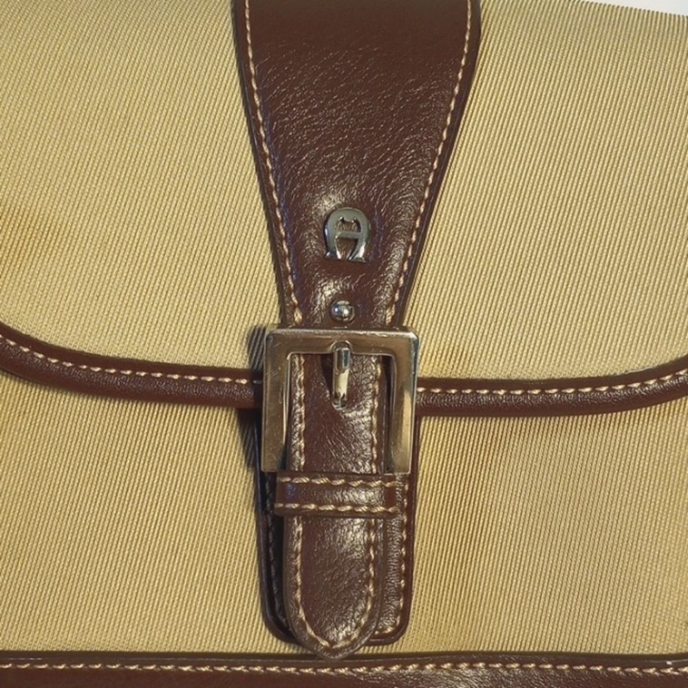 Vintage Etienne Aigner Brown and Camel Purse - Picture 9 of 12